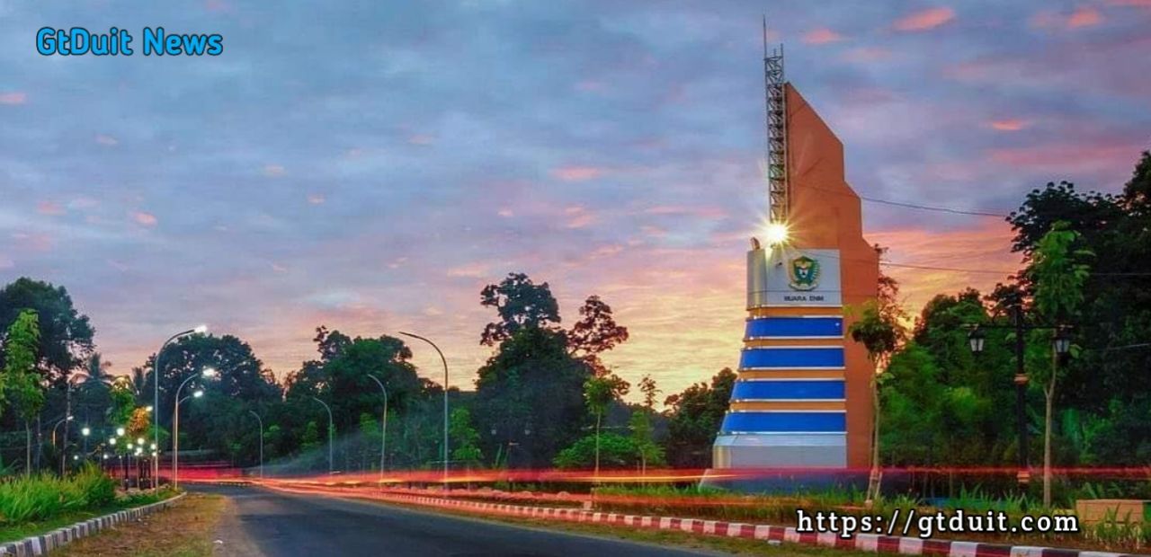 Warga Karang Raja Muara Enim Menanti Siaran TV Analog Usai ASO